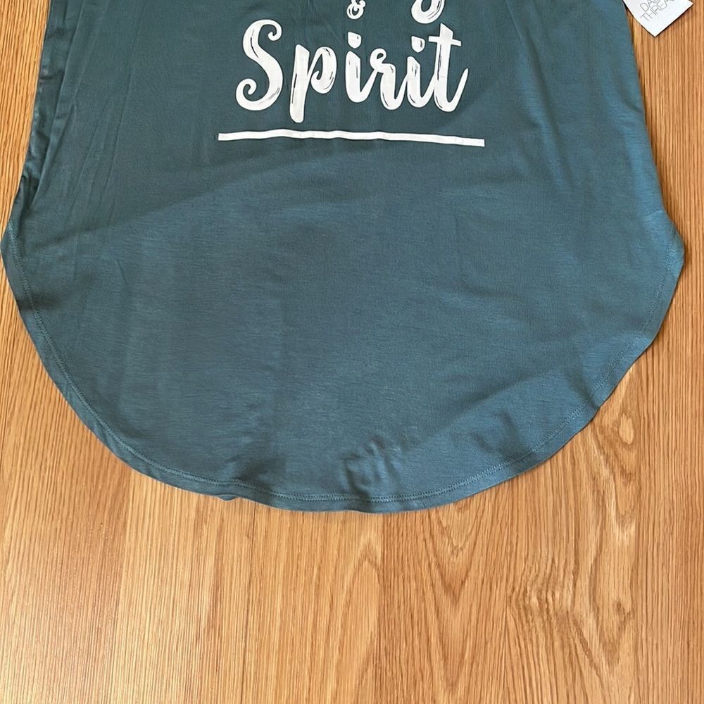 Daily Thread Size Large Long Sleeve Shirt - Picture 3 of 5